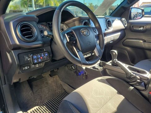 Used 2023 Toyota Tacoma TRD Off-Road image 17