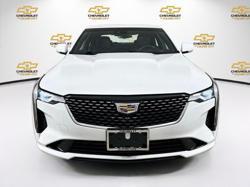 Used 2022 Cadillac CT4 Luxury w/ Sun And Sound Package RWD image 2