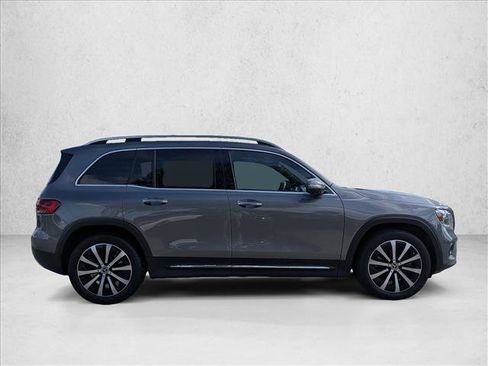 Used 2021 Mercedes-Benz GLB 250 image 4