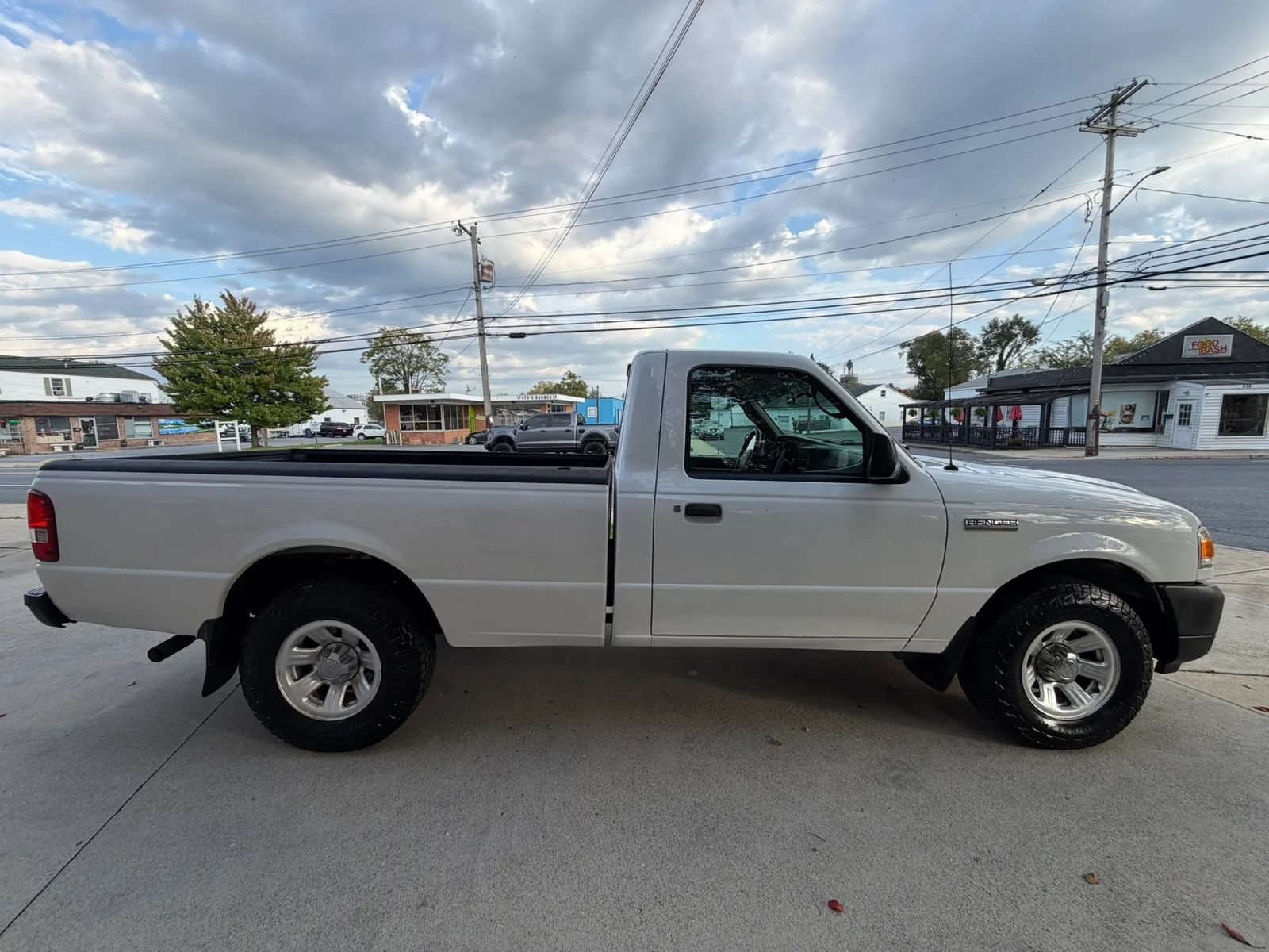 Used 2011 Ford Ranger XL RWD image 5