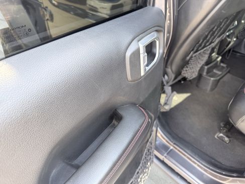 Used 2021 Jeep Wrangler Unlimited Rubicon image 25