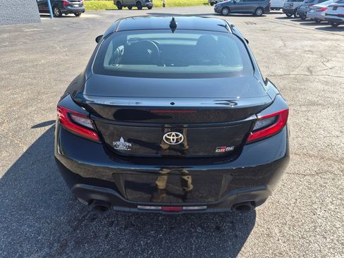 Used 2025 Toyota GR86 w/ Performance Package image 4