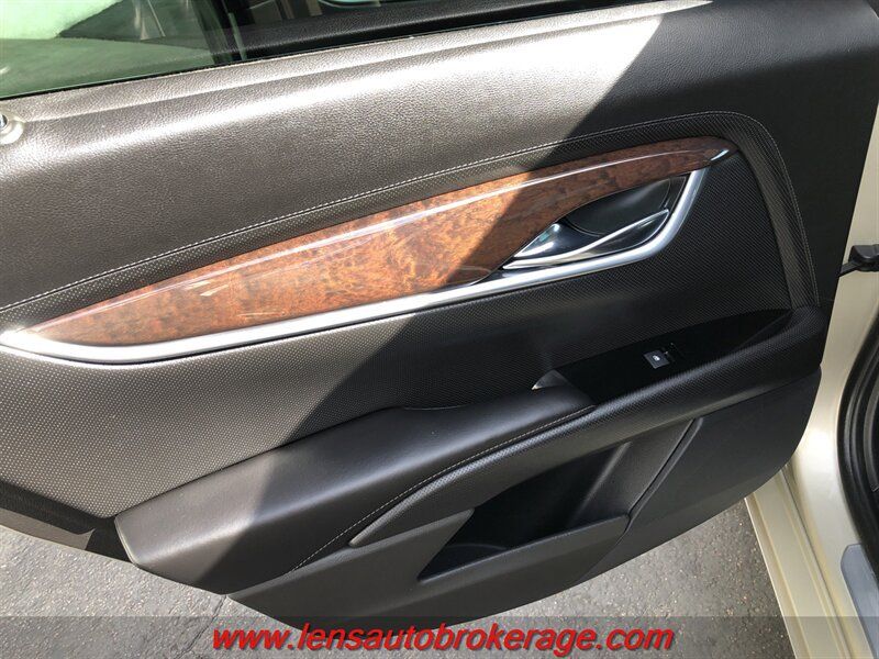Used 2013 Cadillac XTS Premium FWD image 15
