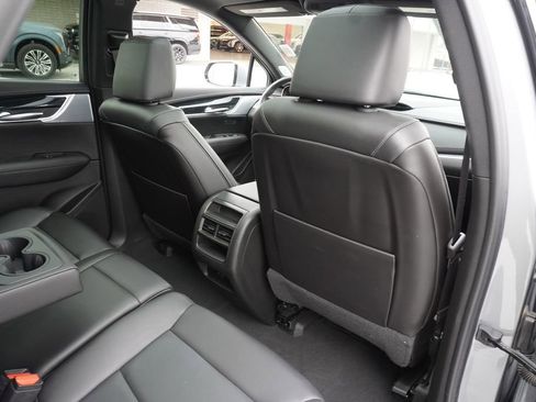 Certified 2025 Cadillac XT5 Premium Luxury image 10