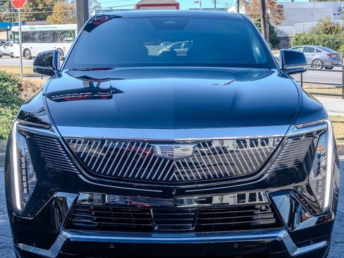 Used 2025 Cadillac Escalade IQ Luxury 2 image 2