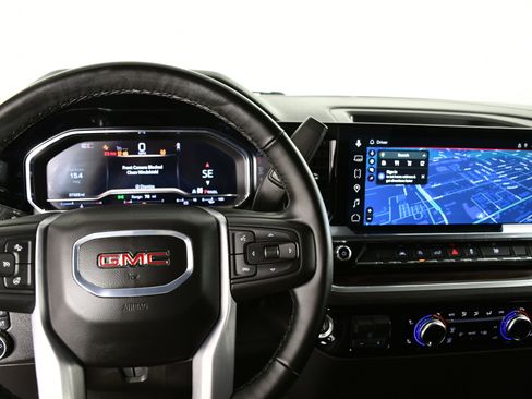 Used 2025 GMC Sierra 1500 SLT image 17