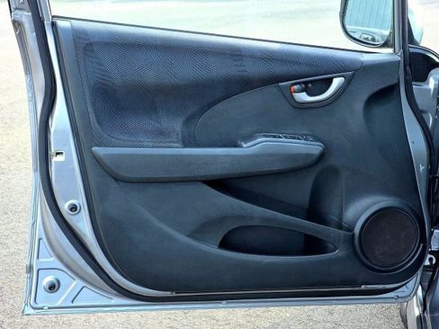 Used 2010 Honda Fit Sport image 25