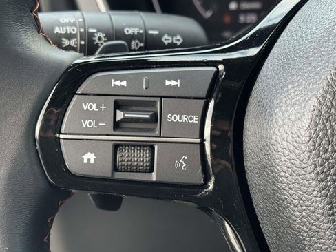 Used 2023 Honda Pilot Sport image 22