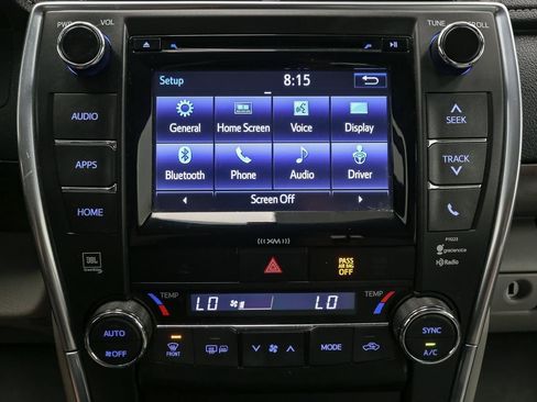 Used 2017 Toyota Camry XLE FWD image 24