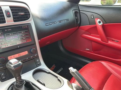 Used 2005 Chevrolet Corvette Coupe w/ Preferred Equipment Group image 13