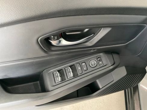 Certified 2025 Honda Accord SE image 5