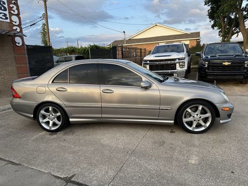 Used 2007 Mercedes-Benz C 230 Sedan image 4
