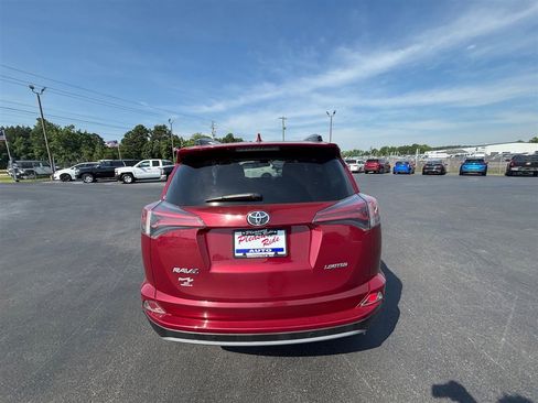 Used 2018 Toyota RAV4 Limited w/ Advanced Technology Package FWD image 4