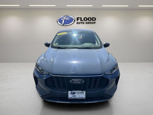 Used 2023 Ford Escape Active AWD/4WD image 2