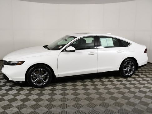 Certified 2025 Honda Accord EX-L image 9