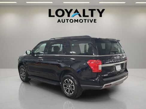 Used 2024 Ford Expedition XLT AWD/4WD image 3
