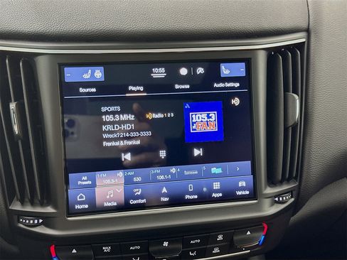 Used 2022 Maserati Levante GT image 16