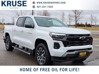 Used 2024 Chevrolet Colorado Z71 w/ Z71 Convenience Package 2
