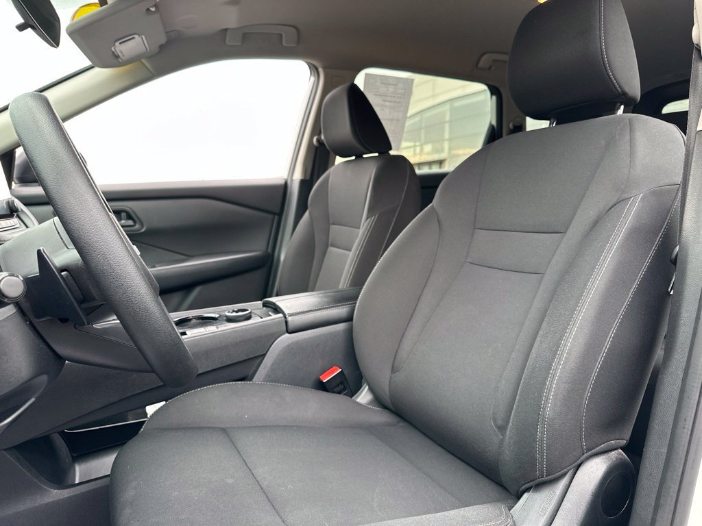 Used 2024 Nissan Rogue S AWD/4WD image 37