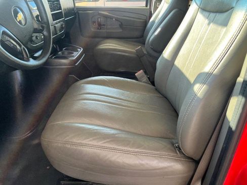 Used 2015 Chevrolet Express 3500 LS image 8