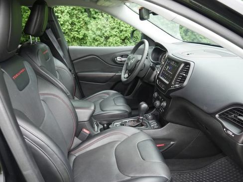 Used 2022 Jeep Cherokee Trailhawk w/ Sun, Sound & Nav Group AWD/4WD image 27