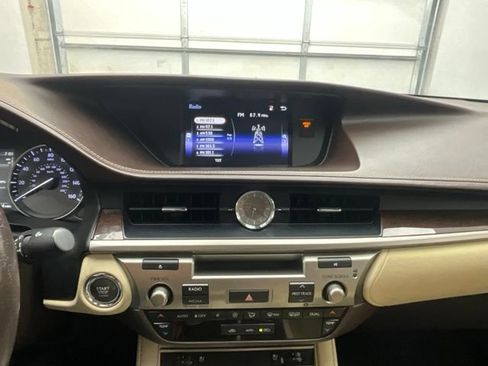 Used 2017 Lexus ES 350 FWD image 11