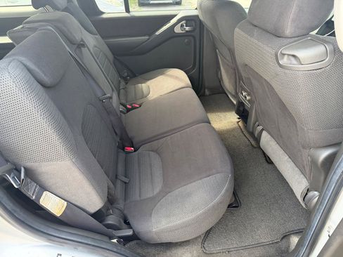 Used 2005 Nissan Pathfinder SE w/ (P01) Se Premium Pkg AWD/4WD image 11