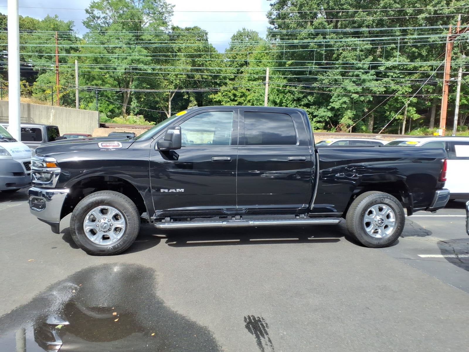 Used 2026 RAM 2500 Big Horn AWD/4WD image 8