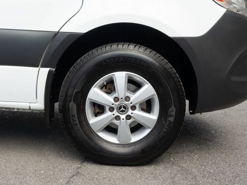 Used 2020 Mercedes-Benz Sprinter 2500 image 32