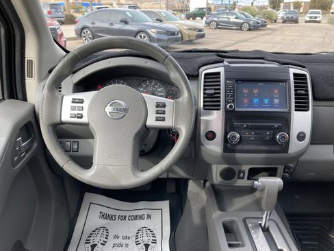 Used 2019 Nissan Frontier SV image 14