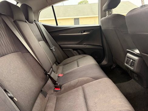Used 2025 Toyota Camry LE FWD image 17