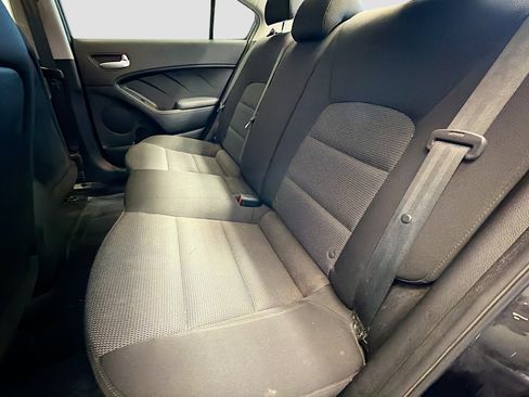 Used 2017 Kia Forte LX image 13