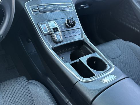 Used 2021 Hyundai Santa Fe SEL w/ Convenience Package image 8