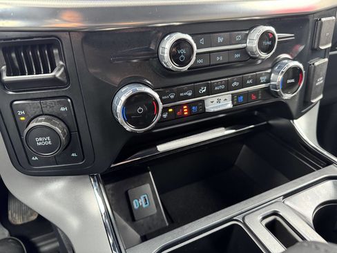 Used 2024 Ford F150 Lariat AWD/4WD image 16