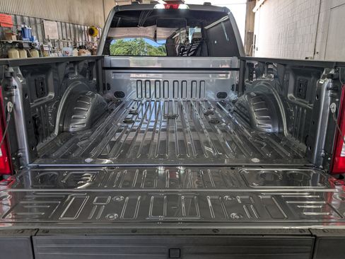 New 2025 Ford F250 Lariat w/ Lariat Ultimate Package image 21