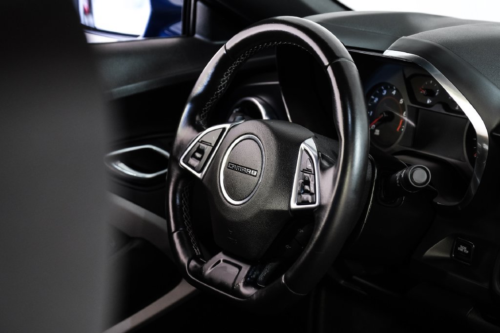 Used 2020 Chevrolet Camaro LT RWD image 10