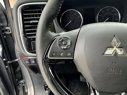 Used 2020 Mitsubishi Outlander SEL image 9