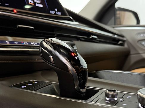 Used 2021 Cadillac Escalade ESV Sport w/ Driver Assist Tech Package RWD image 39