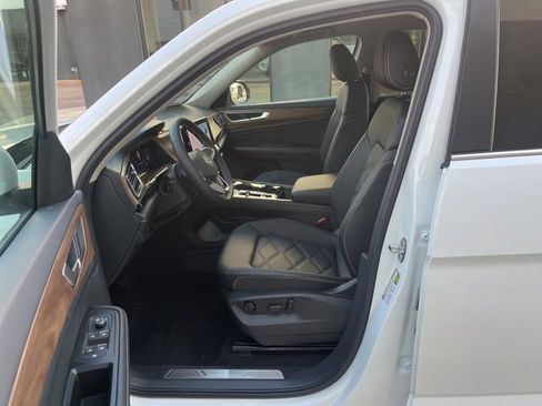 New 2026 Volkswagen Atlas SE FWD image 22