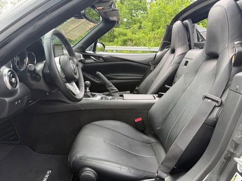 Used 2020 MAZDA MX-5 Miata RF Grand Touring RWD image 11