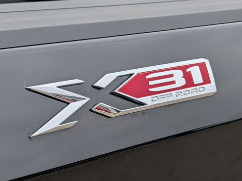 Used 2023 GMC Sierra 1500 Elevation w/ X31 Off-Road Package AWD/4WD image 13