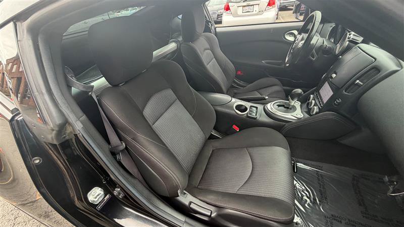 Used 2014 Nissan 370Z Coupe w/ Sport Package RWD image 6