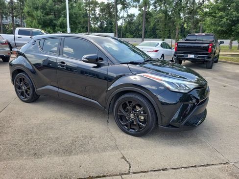 Used 2022 Toyota C-HR Nightshade FWD image 8
