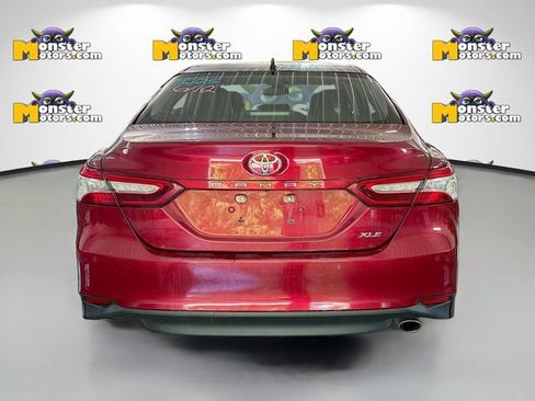 Used 2018 Toyota Camry FWD image 5