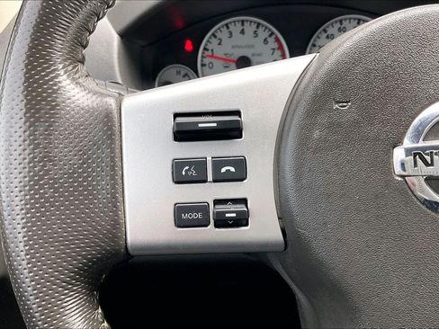 Used 2014 Nissan Frontier PRO-4X w/ Pro-4x Luxury Package image 10