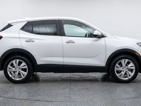 Used 2025 Buick Encore GX Preferred AWD/4WD image 11