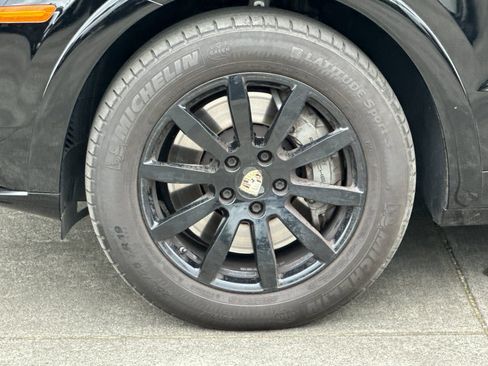 Used 2020 Porsche Cayenne S w/ Premium Package Plus AWD/4WD image 24