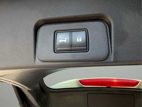 Used 2022 Nissan Rogue Platinum w/ Head-Up Display Package AWD/4WD image 23