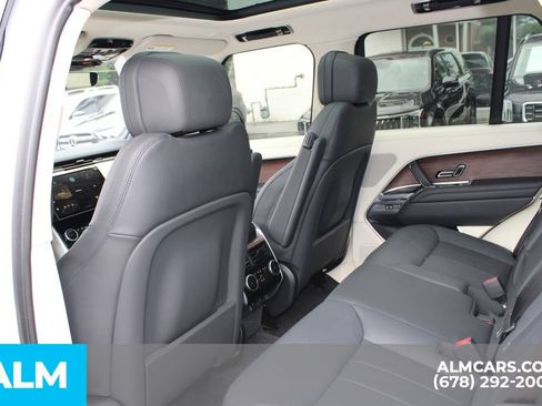 Used 2023 Land Rover Range Rover SE AWD/4WD image 18