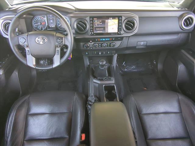 Used 2021 Toyota Tacoma TRD Off-Road w/ TRD Premium Off Road Package AWD/4WD image 17